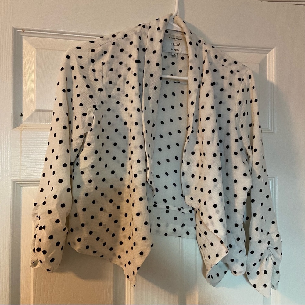 Lightweight B&W polka dots cropped blazer